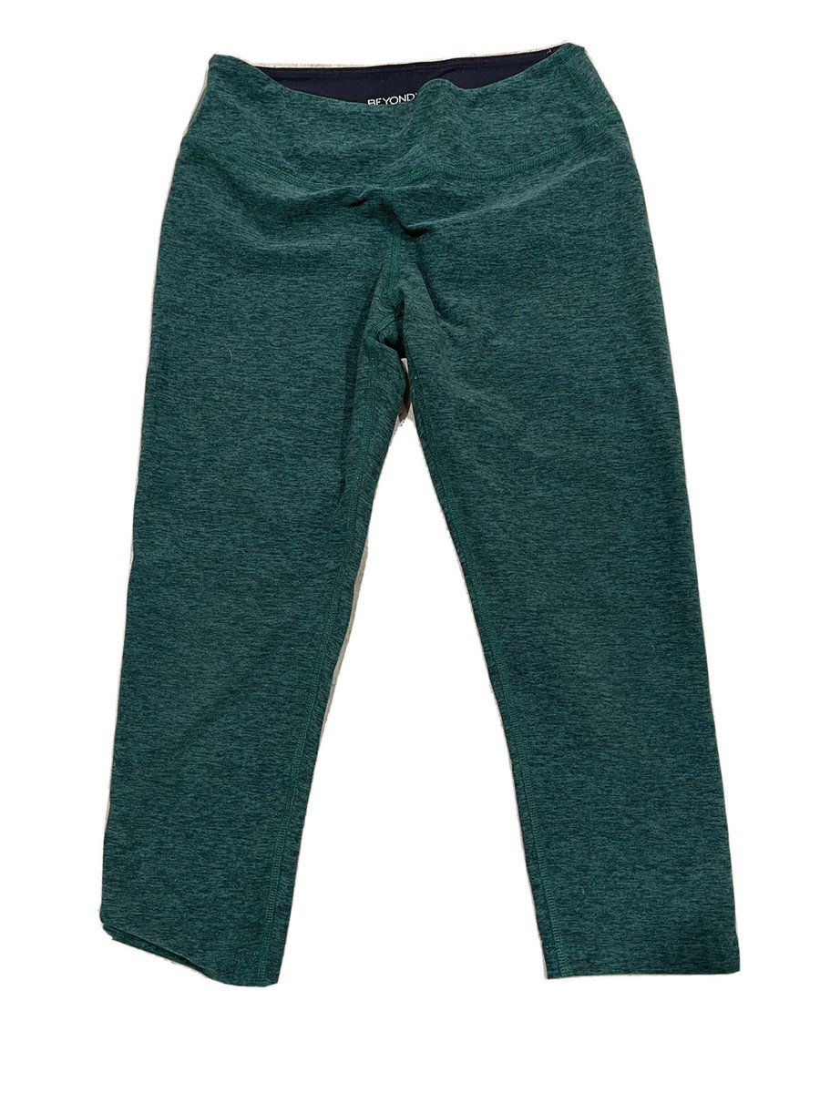 BEYOND YOGA EMERALD GREEN CROP PANTS 18” Size S