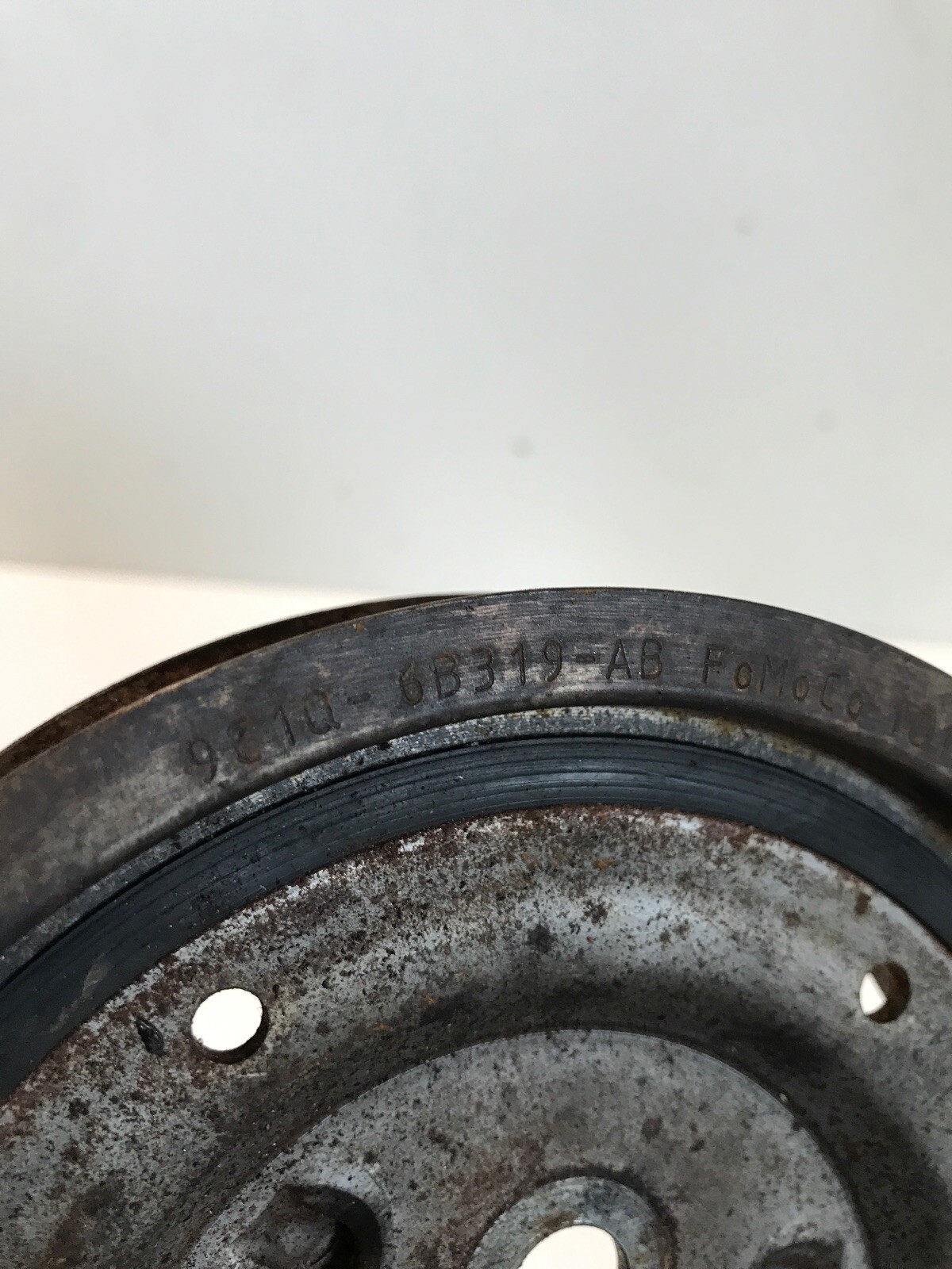 Ford Transit mk7 crankshaft pulley 9c1q6b319ab genuine 2.2 tdci 06