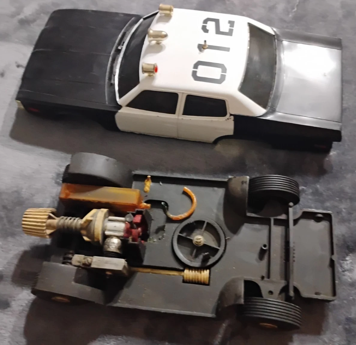Vintage 1974 Cox gasbetriebenes Adam 12 Patrol Polizeiauto - wie abgebildet, bitte lesen!