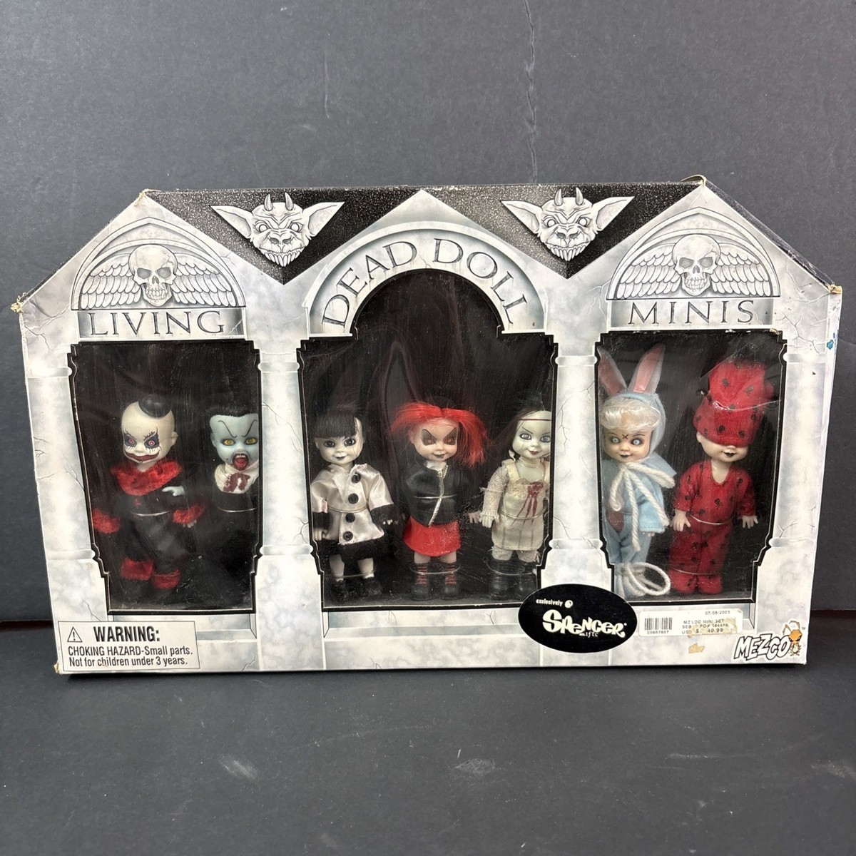 MEZCO リビングデッド ドールズ ミニ Mausoleum Set #1 Mausoleum Set #1