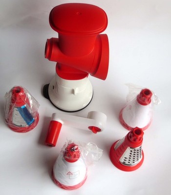 TUPPERWARE D206 PROFI-CHEF Mahlwerk mit 4 Einsätze Tupper Reibe Raspel Hobel
