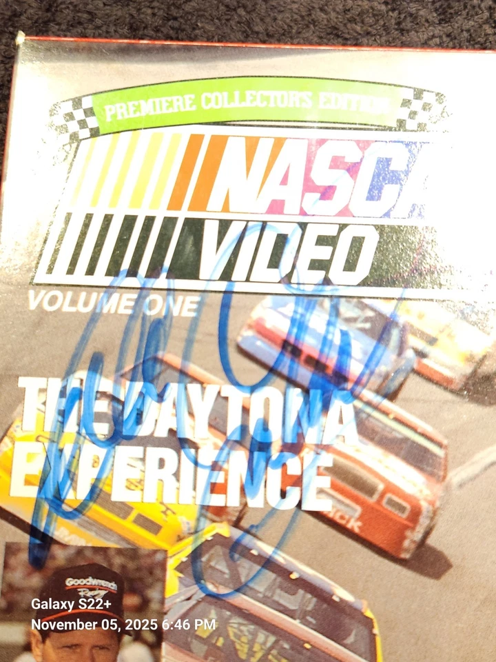 FIRMADO DALE WONHARDT, ALAN KULWICKI, DAVEY ALLISON, Bill Elliott AUTOGRAFIADO  Foto 2 de 4