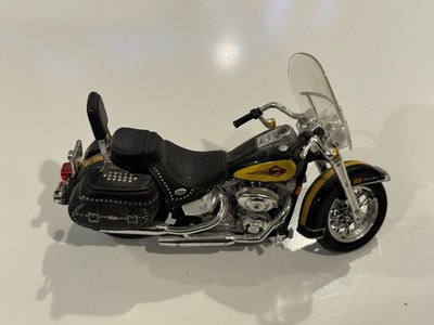 Maisto Harley-Davidson 1:18 Scale Heritage Softail Classic Motorcycle