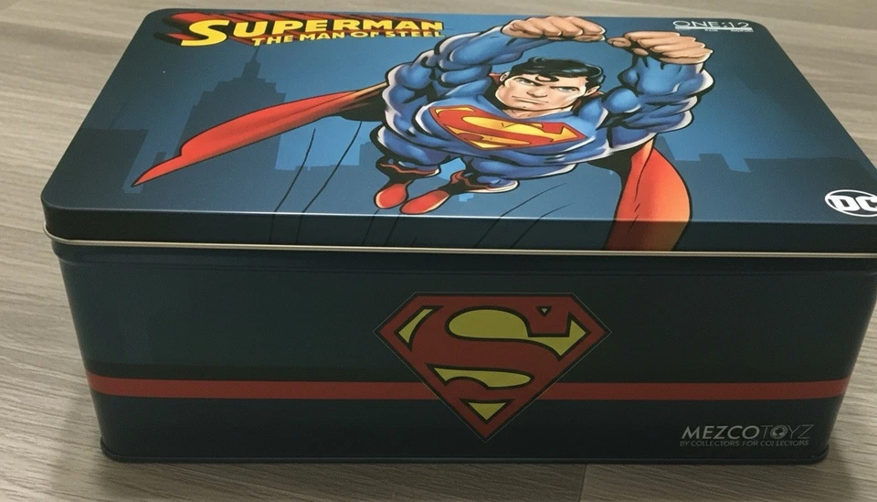 Mezco One:12 集体超人钢铁侠人偶套装 DC 漫画可动人偶 — 第 3/4 张图片