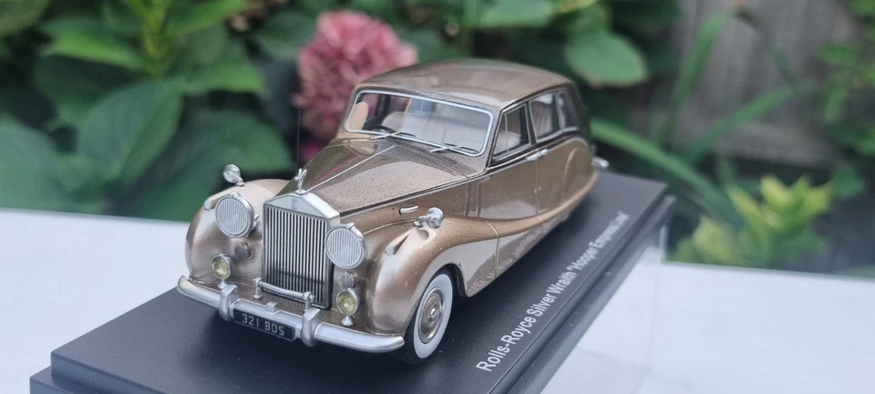 BoS Rolls Royce Silver Wraith Hooper Empress Line 1:43 - Image 3 of 4