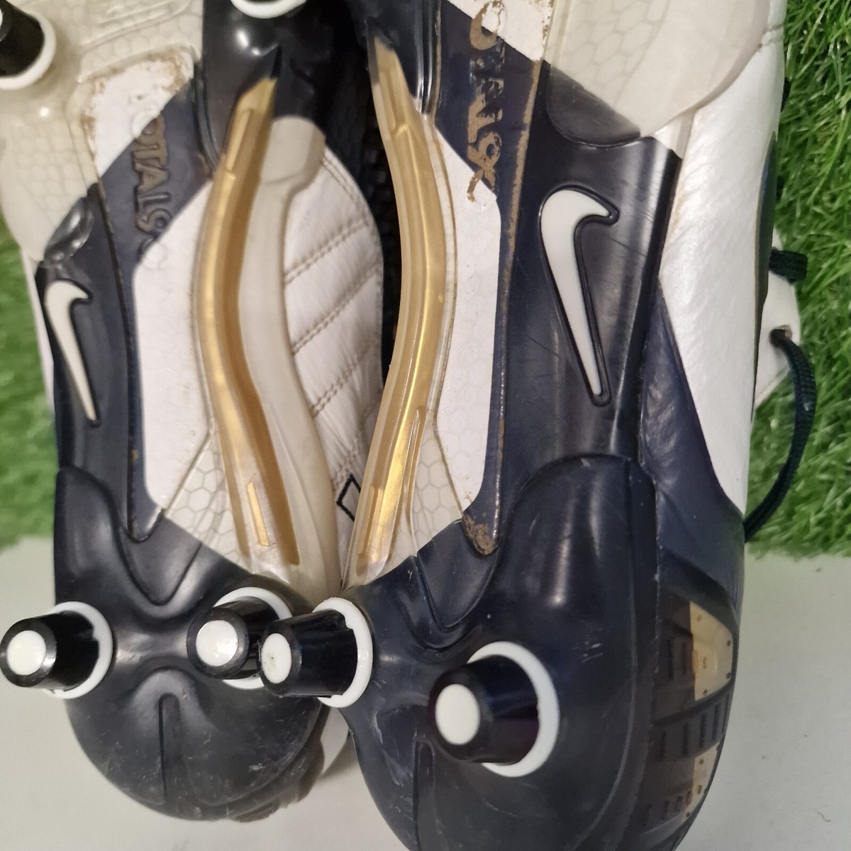 NIKE Total 90 Laser Elite III Football Boots UK 9 Changeable Stud