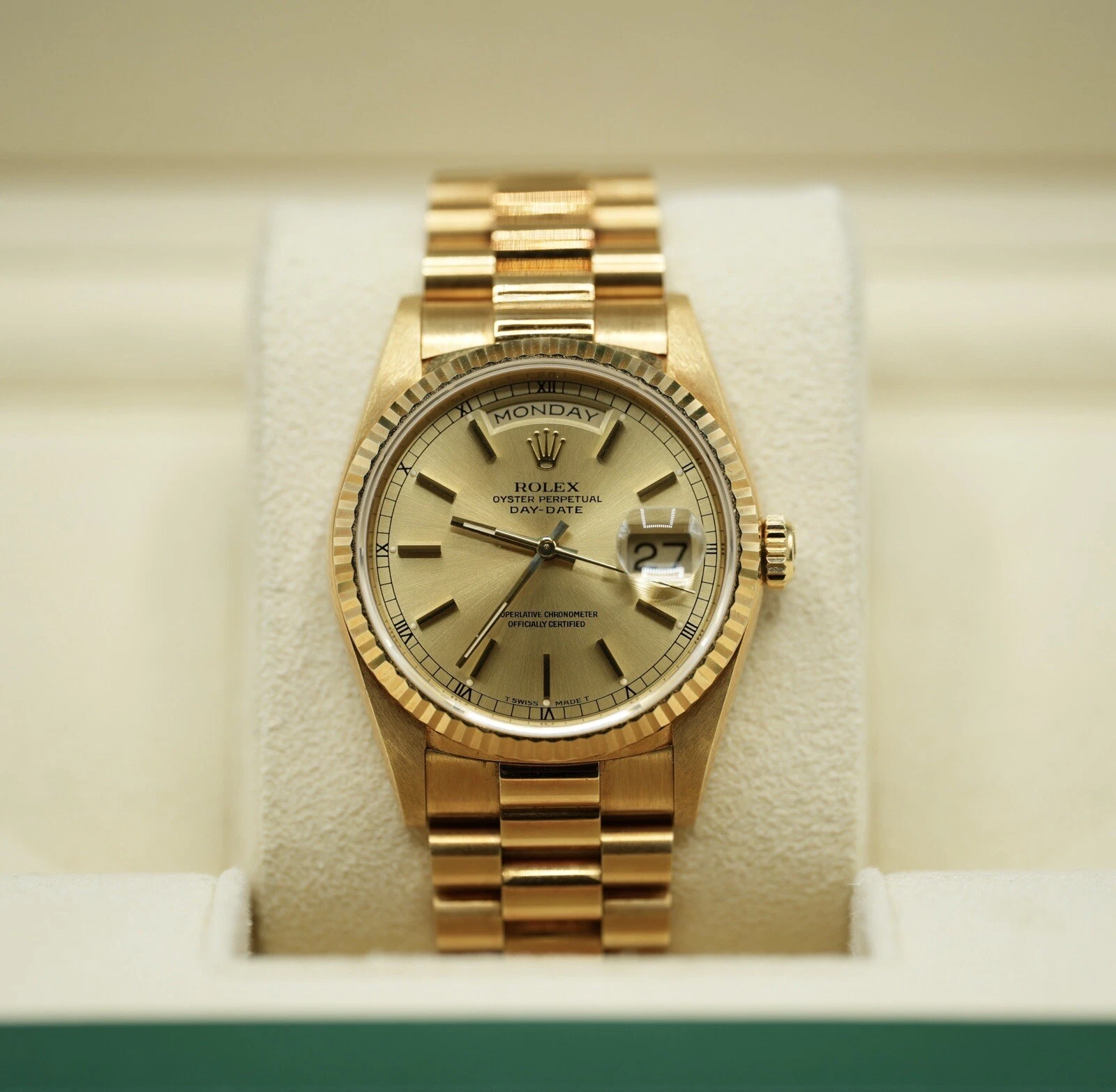 Rolex — Gents 18ct Yellow Gold Rolex Day-Date 36mm 18238 Factory Champagne Baton Dial