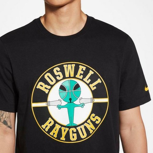 Nike SB Roswell Rayguns T-Shirt Size 