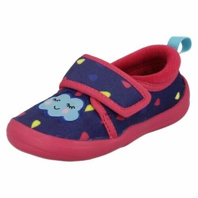 clarks baby slippers