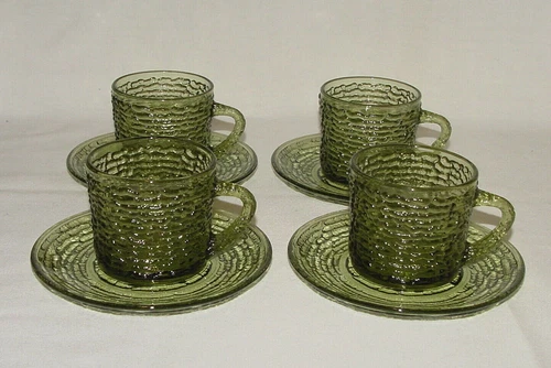 SET OF FOUR Perfect Vintage Avocado Green "SORENO" Cups & Saucers!