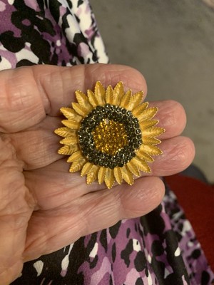 Pin. Cutest Daisy Pin. Yellow And Golden Brown Center. 1.8 