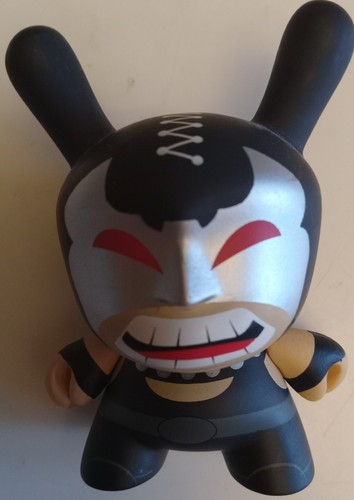 Kidrobot 3" Dunny DC Joker And Batman - Picture 2 of 2
