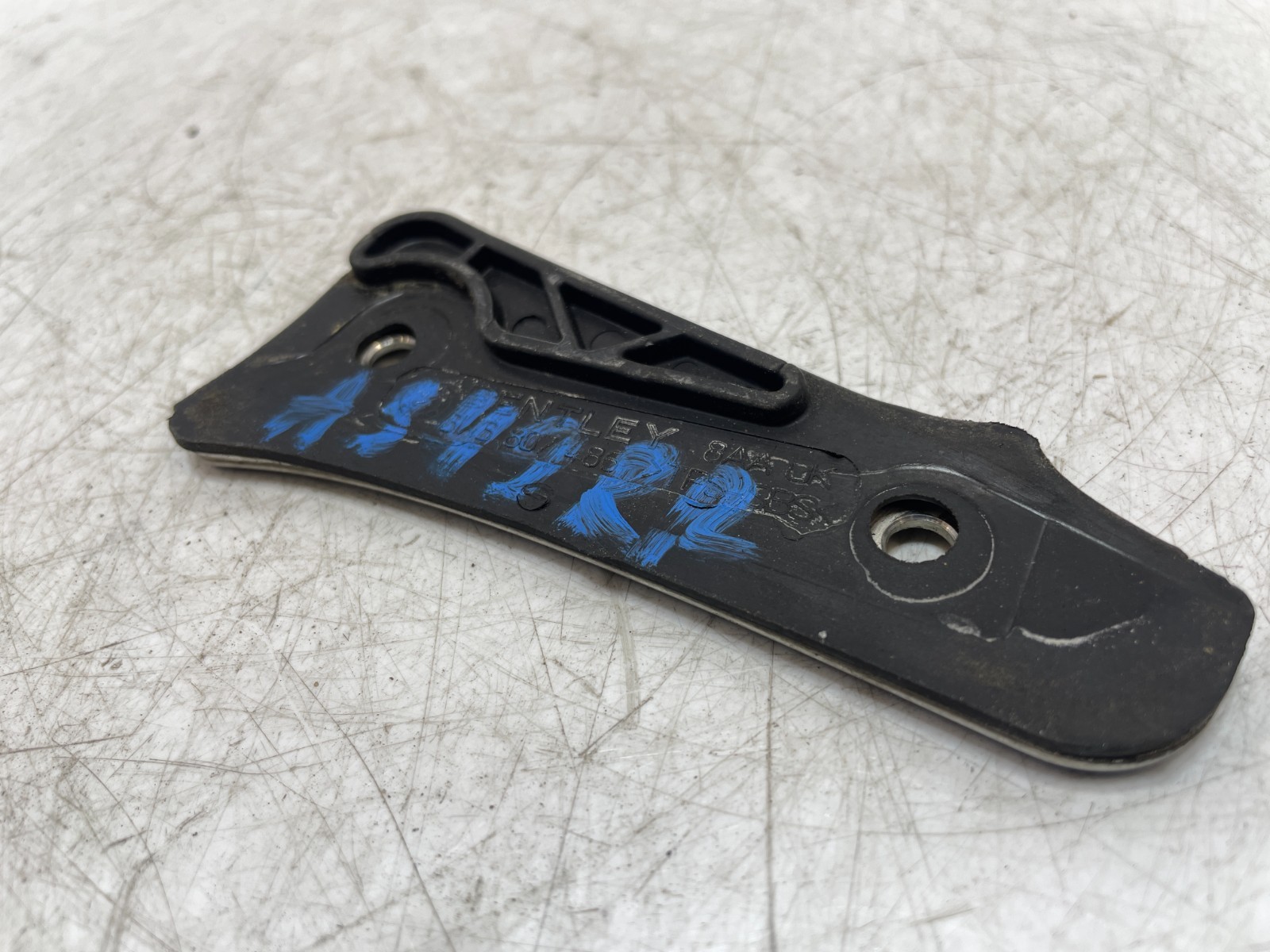 ✅ 12-18 OEM Bentley Continental GT Rear Right Passenger Side Bumper Plate Gasket
