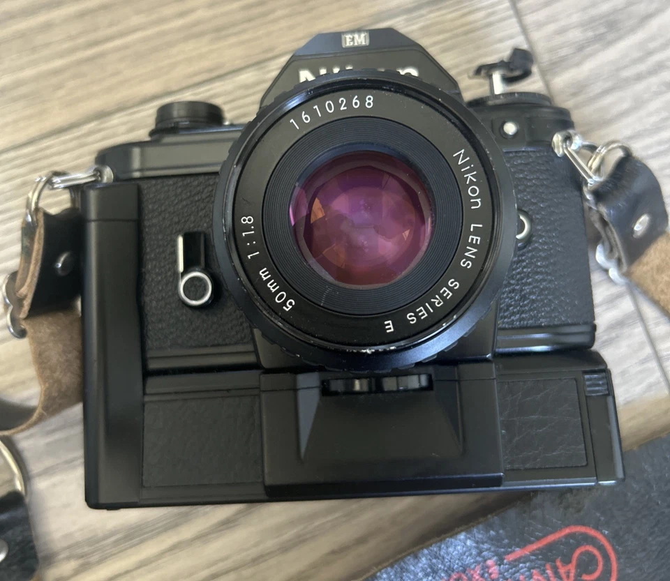 CÁMARA FOTOGRÁFICA NIKON EM 35mm SLR + LENTE 50mm 1.8 y unidad de motor nikon md-e Foto 3 de 4