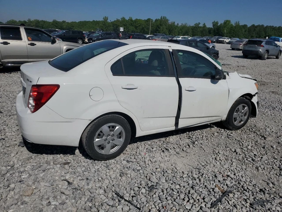 Used Fuel Tank fits: 2013 Chevrolet Sonic 1.4 Grade A Foto 3 de 4