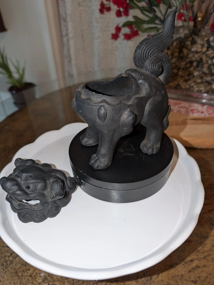 Quemador de incienso vintage Iron Foo Dog: decoración de león guardián asiático Foto 4 de 4