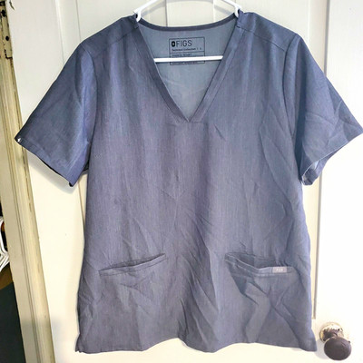 FIGS Women's Casma Three-Pocket Scrub Top in Graphite Gray size L  Healthcare 