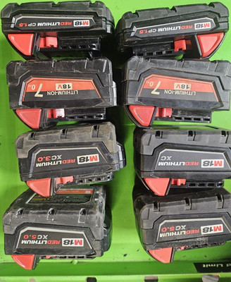 Milwaukee M18 REDLITHIUM Li-Ion Batteries 18V Black 7Ah 5Ah 3Ah 1.5Ah