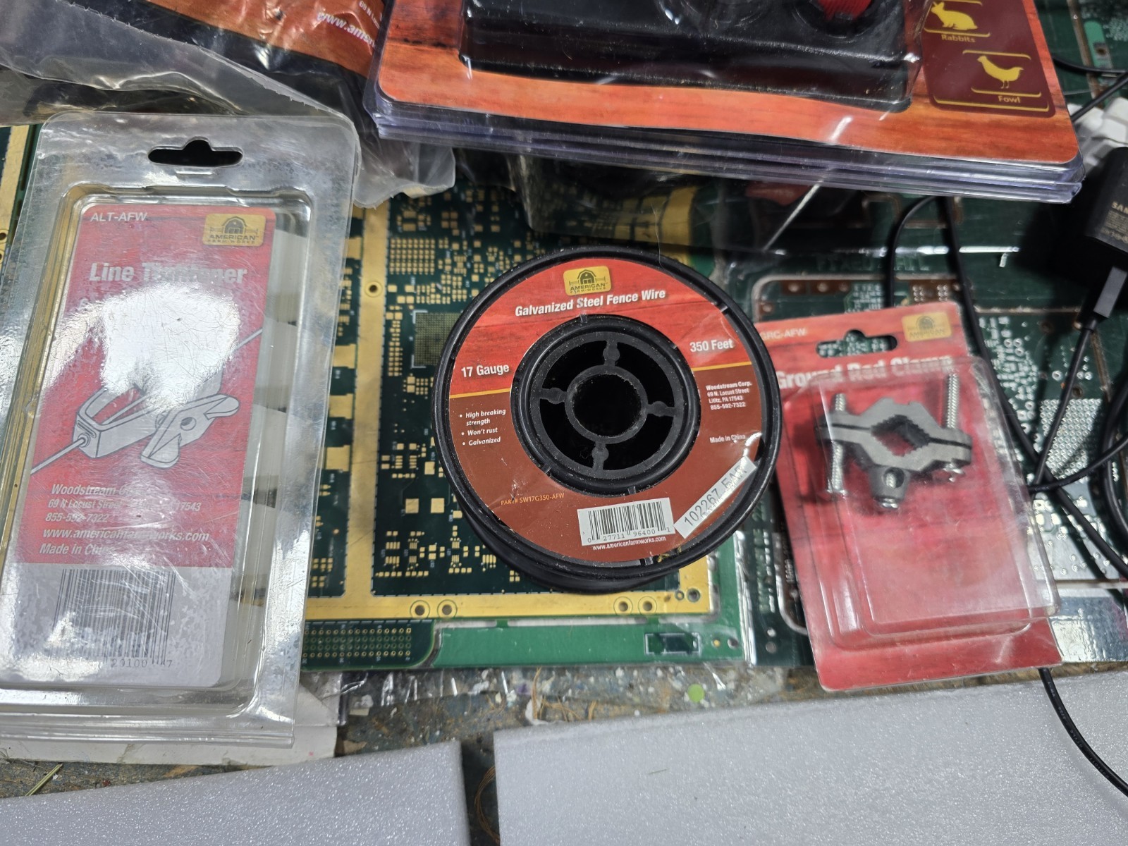 AMERICAN FARM WORKS-EXACT-15 Mile AC Low Impedance Electric Fence w/Accessories