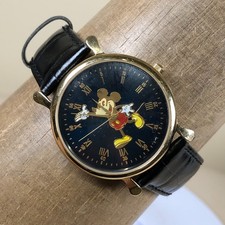 Vintage Disney Unisex DS-92 Dress Mickey Mouse Leather Quartz 34mm Watch 7 1/2"