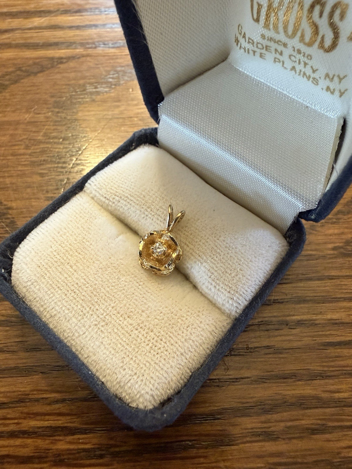 Vintage 14k Diamond Flower Pendant - .5” - 1g