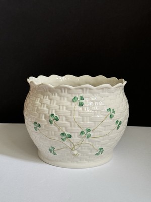 Vintage Belleek Kylemore Shamrock Basket Weave Planter/Cache Pot Made in Ireland