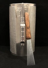 GUIRA PROFESIONAL DOMINICANA 21"X 13" CON SU GANCHO INCLUIDO🇩🇴