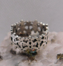 Beautiful ring size P (UK)