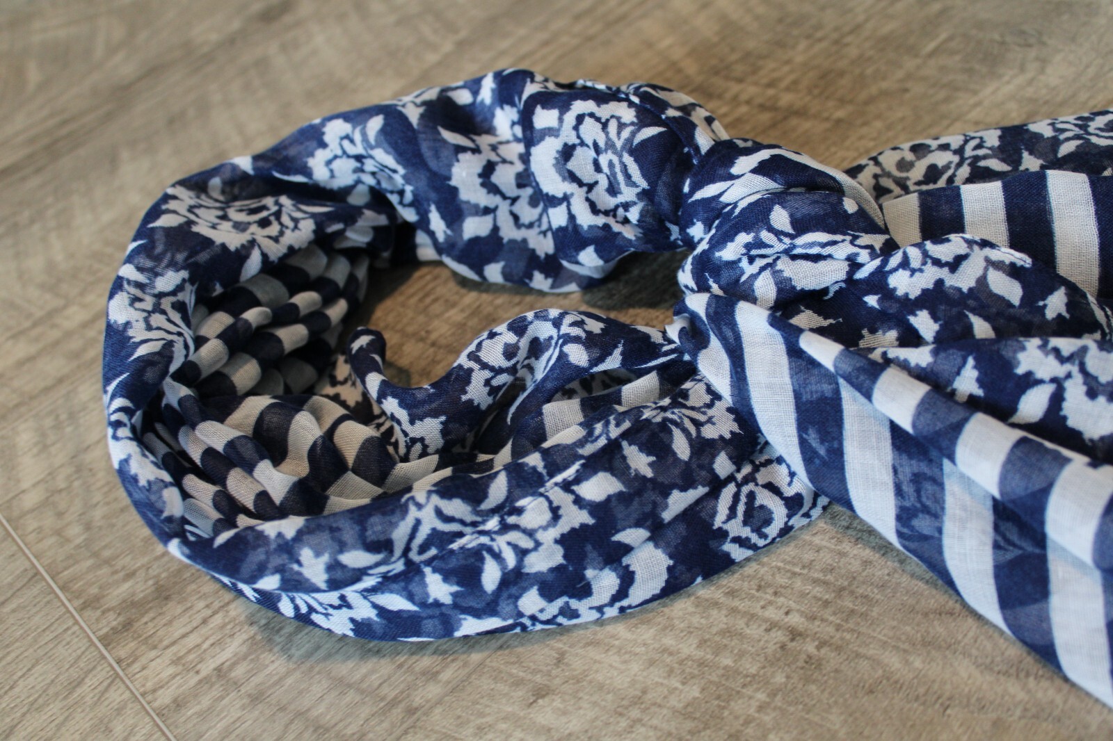 Lightweight Rectangle Boho Accent Scarf Blue & Wh… - image 13