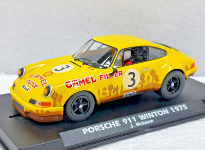 Fly A2086 Porsche 911 Camel Winton 1975, #3 1:32 Slot Car in Display Case