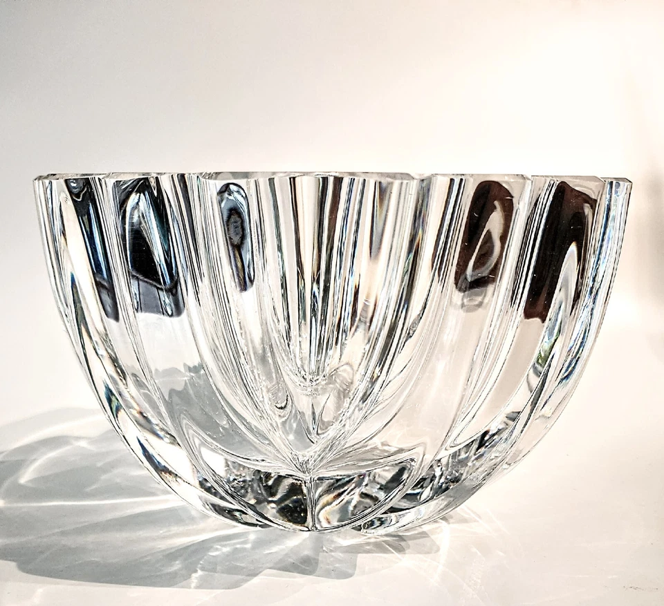 Cuenco de cristal acanalado Lars Hellsten ORREFORS firmado 5" T x 8,5" W 4368-12 Suecia Foto 3 de 4