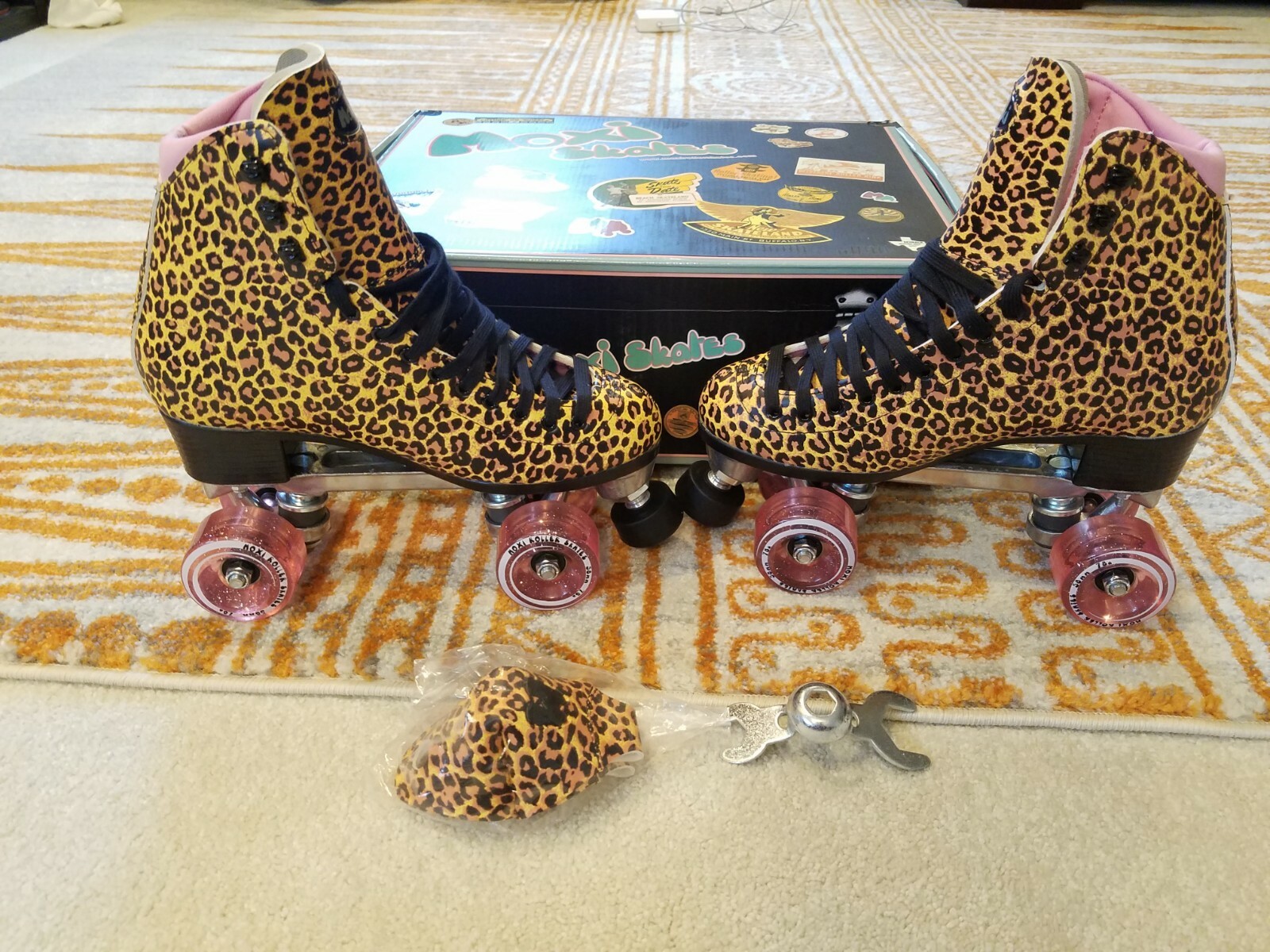 Size 7 (w8-8.5) Ivy. Brand New. Ready To Ship Now!