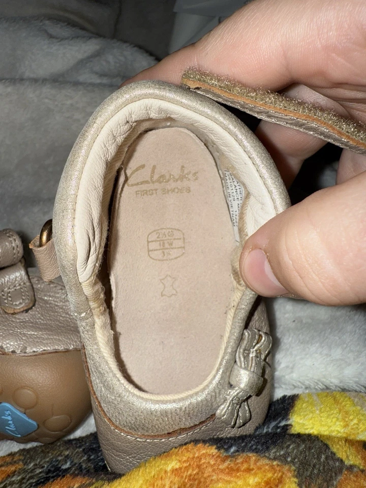 Девочки Clarks бренд платье туфли золотой размер 3W - Изображение 3 из 4