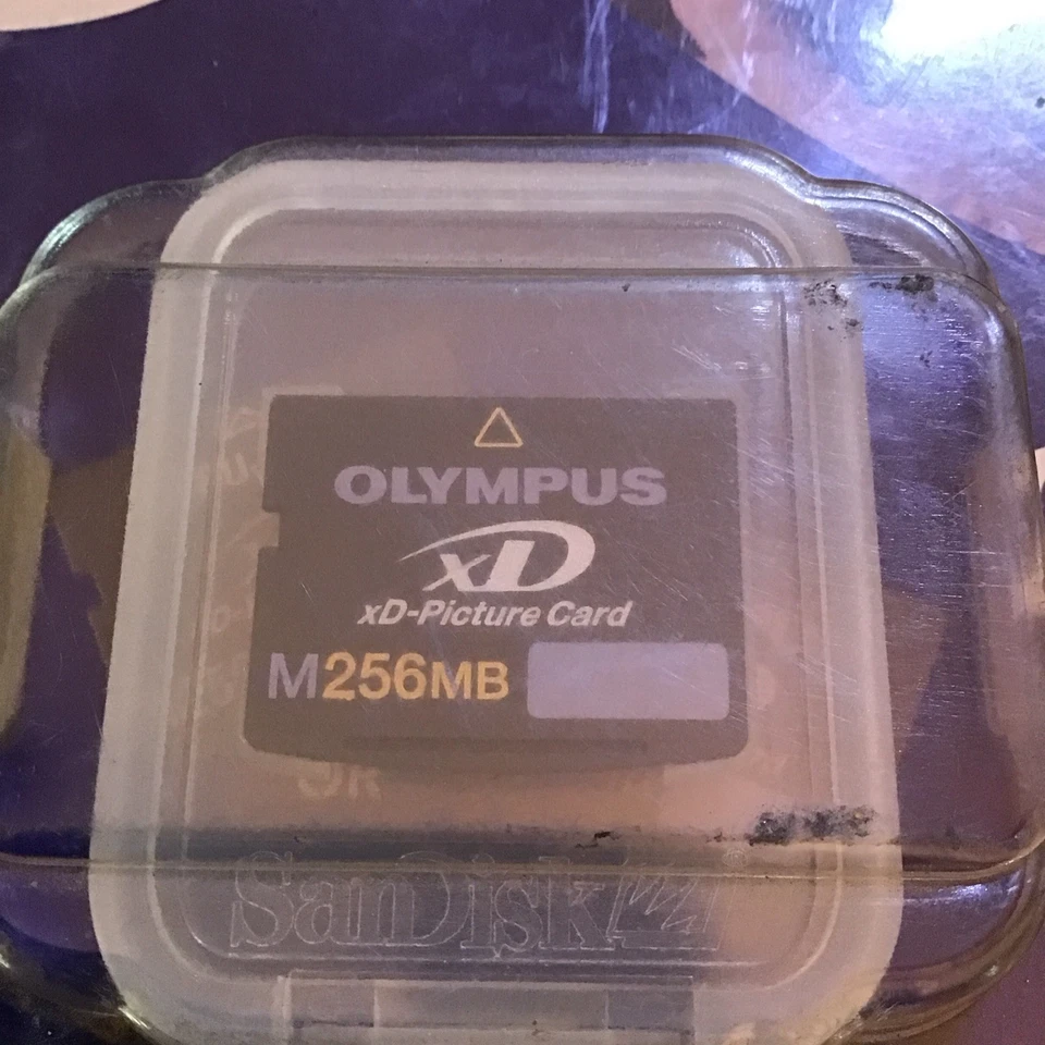 Olympus xD Picture Card M 256MB Camera Memory Card (Fits Fujifilm)  - Image 2 of 3