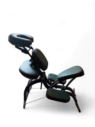 Professional Earthlite Avila Portable Massage Green Chair in excellent condition