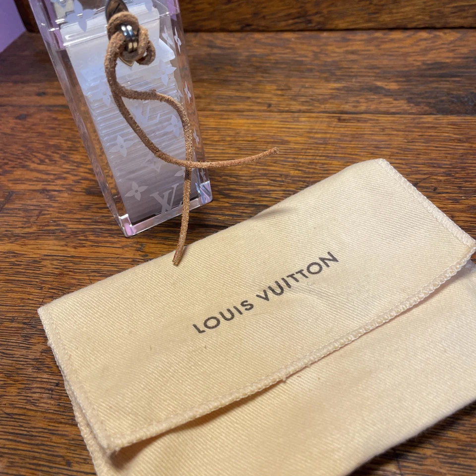 LOUIS VUITTON Juego Dominó de Viaje Blanco y Transparente Monograma Novedad Difícil de Encontrar Foto 3 de 4