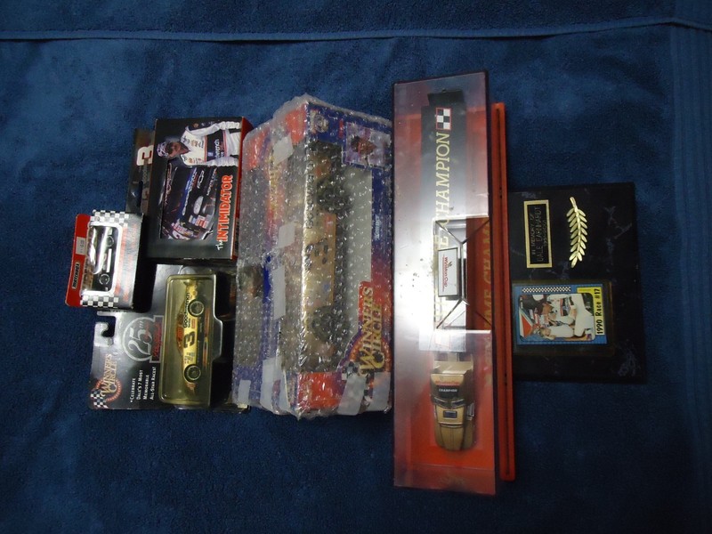 Nascar Dale Earnhardt Plaque 1:24 Gold Model replica car by Winners Circle, More