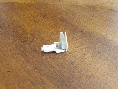 OEM Genuine Bernina 1008 Sewing Machine Thread Cutter Part Used - Picture 10 of 10