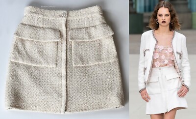 NWT $2650 CHANEL 20C ECRU CC BUTTON TWEED RUNWAY MINI SKIRT 38 | eBay
