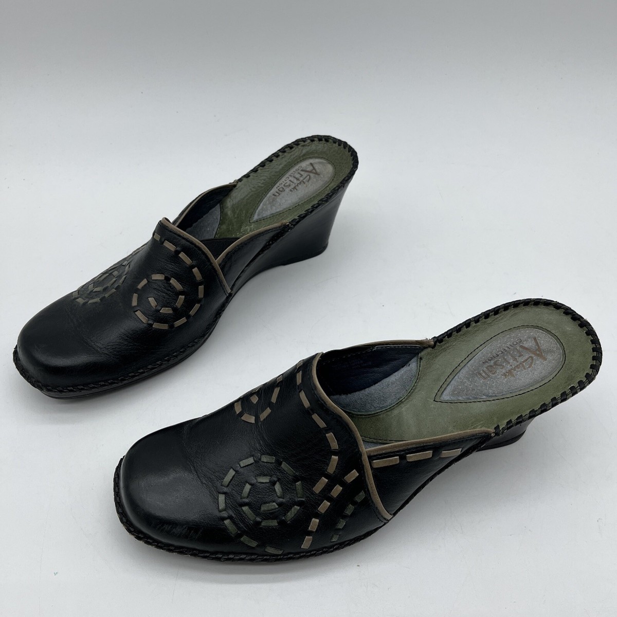 美品！Clarks artisan ブラック フラットシューズ　22センチ　深緑 CLARKS Artisan Collection black Stitched Leather Mules Shoes