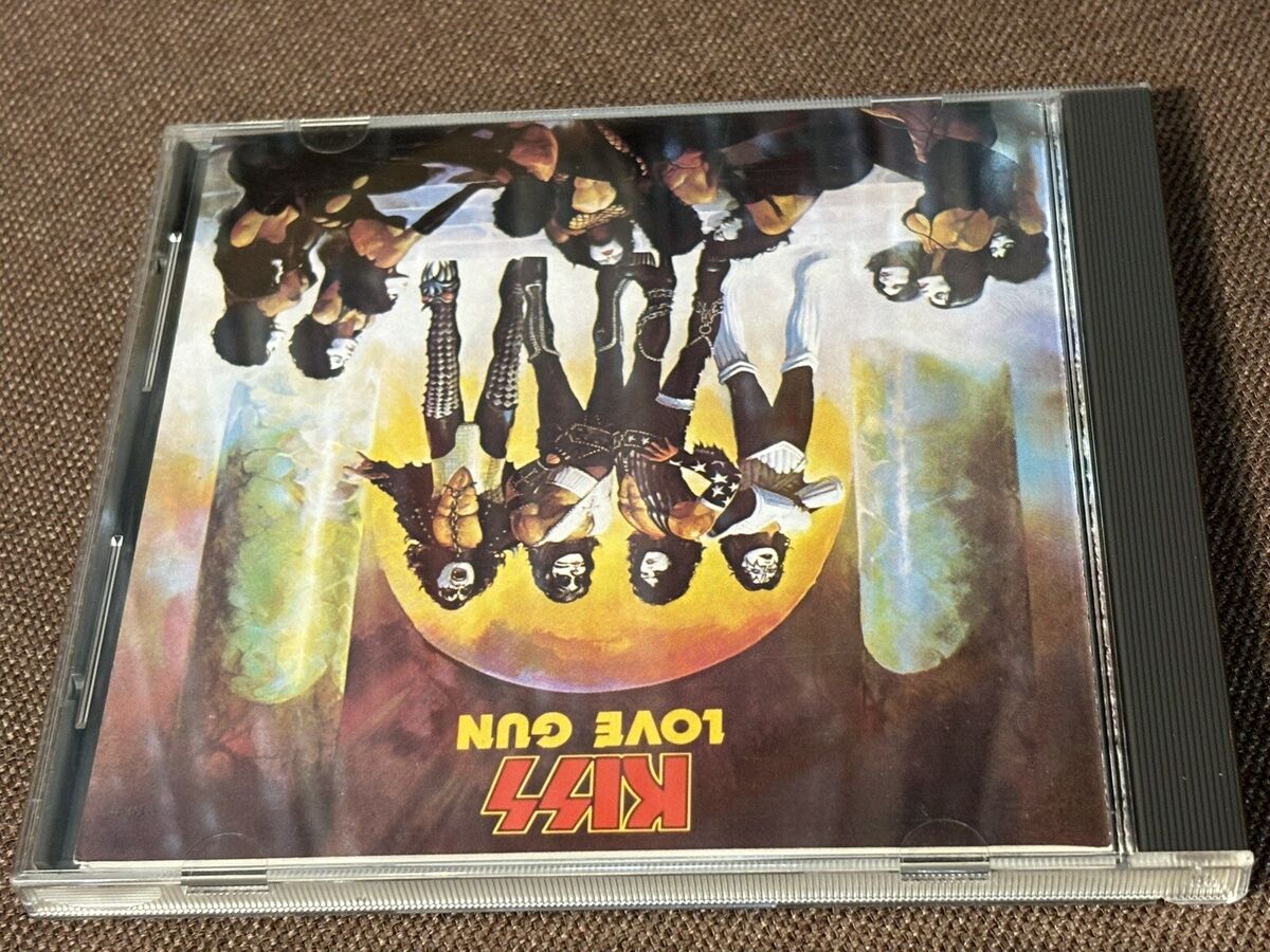 KISS Love Gun JAPAN CD P33C-20008 w/ PS +INSERT BURRNIN KISS Love Gun JAPAN CD P33C-20008 w/ PS +INSERT BURRNIN