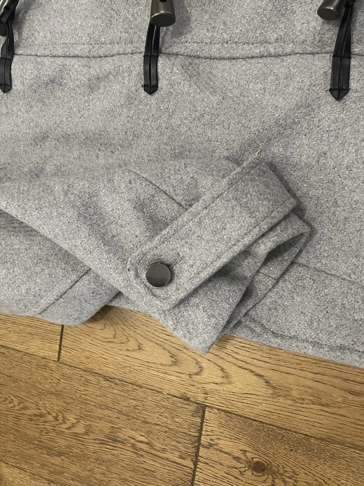 BNWT GAP LADIES LIGHT GREY LONG HOODED WOOL TOGGLE BUTTON DUFFLE COAT SIZE L - Image 3 of 4