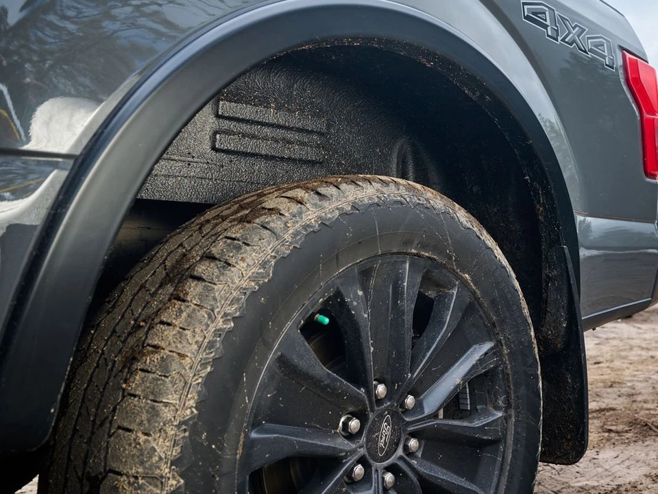 Husky Rear Wheel Well Guards Fit 14-19 Silverado 1500 Leg,2500/3500 SRW 2pc Set - Image 2 of 4