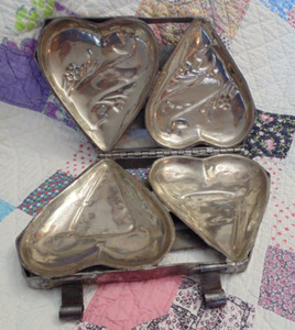 Antique Large Double Hinged Heart Metal Chocolate Candy Mold Valentine Flower
