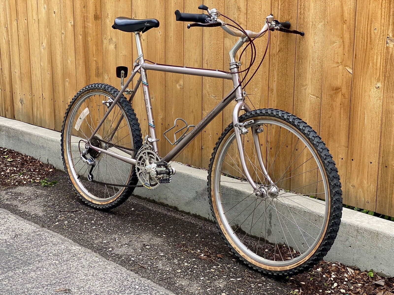 Fuji Suncrest Vintage Lugged MTB. Full Deerhead Group, Nitto Bars And Stem