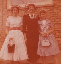1960s Pretty Women Mother Daughter Family Portrait Dresses Hats Purses