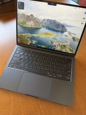 Macbook Air (2022) M2 8gb RAM 256GB SSD - Used