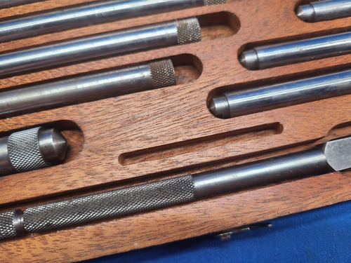 Starrett No. Juego de micrómetros tubulares 823B en caja de madera - Imagen 8 de 12