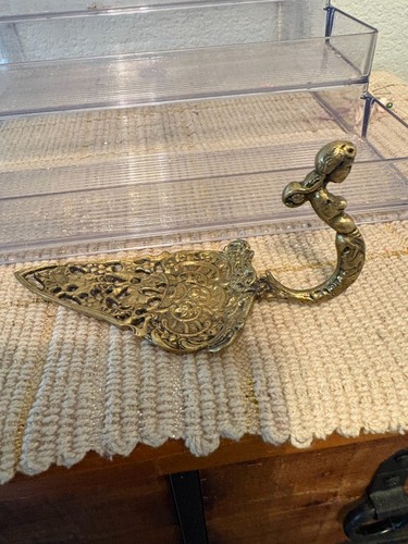 Golden Mermaid Pie Cutter