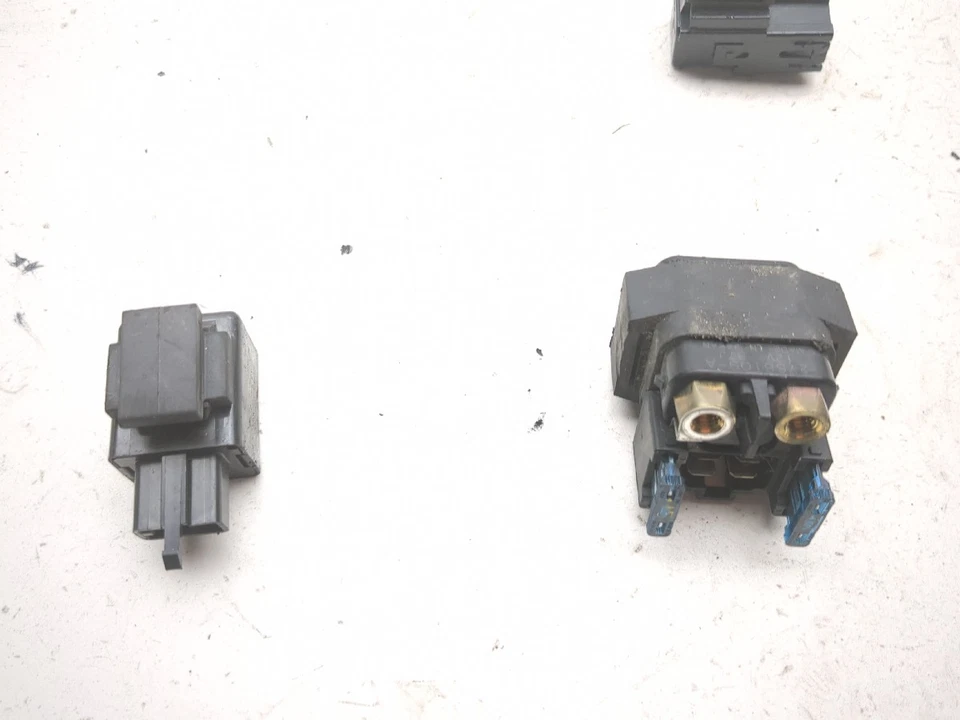 09-16 Yamaha R6 YZF-R6R Juego de sensores de relé soporte luz trasera arranque bocina punta Foto 4 de 4